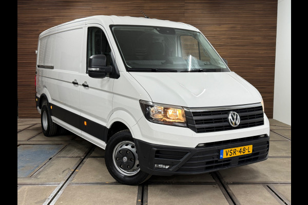 Volkswagen Crafter 35 2.0 TDI L3H2 Highline | Dubbellucht | Navigatie | Massagestoel | Trekhaak | Carplay