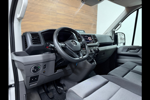 Volkswagen Crafter 35 2.0 TDI L3H2 Highline | Dubbellucht | Navigatie | Massagestoel | Trekhaak | Carplay