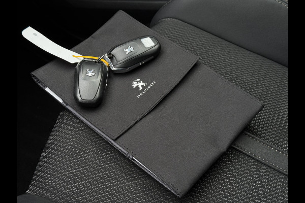 Peugeot 3008 1.2 PureTech GT Line | New model | 3D Vitrual | Navi | Camera | Stoel Verwarming |