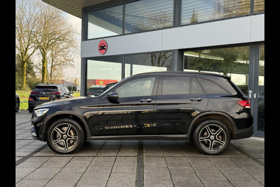 Mercedes-Benz GLC 300e 4MATIC AMG | Navi | Panorama | Trekhaak | Burmester |