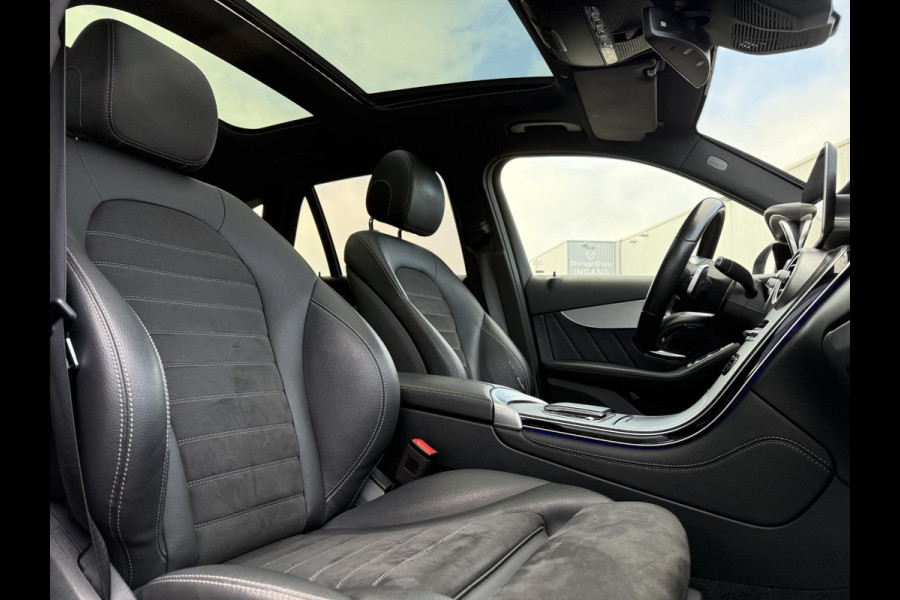 Mercedes-Benz GLC 300e 4MATIC AMG | Navi | Panorama | Trekhaak | Burmester |