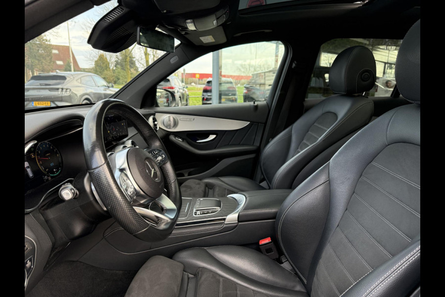 Mercedes-Benz GLC 300e 4MATIC AMG | Navi | Panorama | Trekhaak | Burmester |