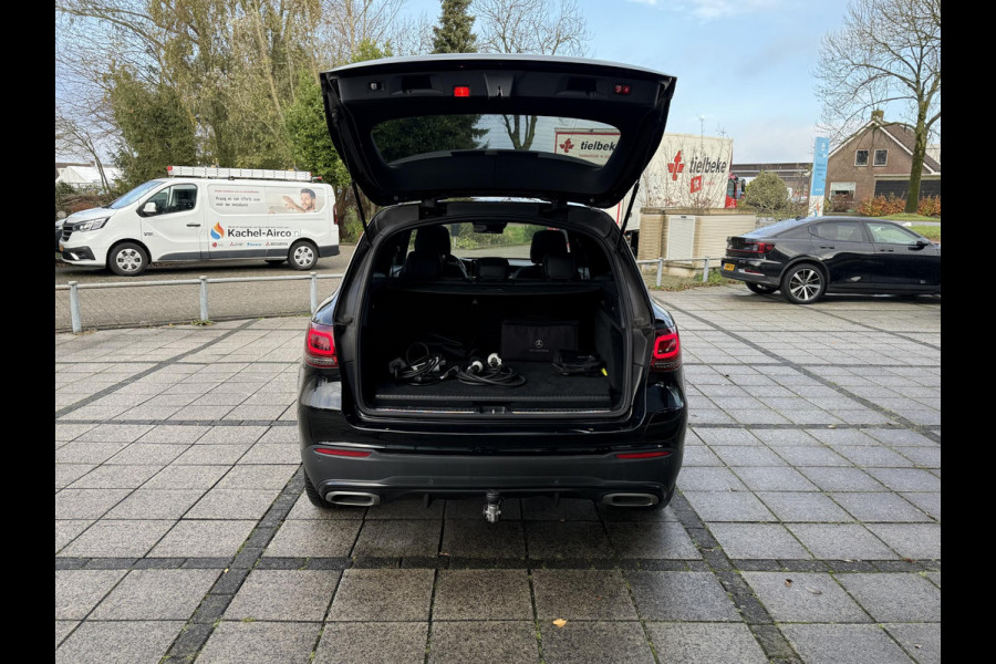 Mercedes-Benz GLC 300e 4MATIC AMG | Navi | Panorama | Trekhaak | Burmester |