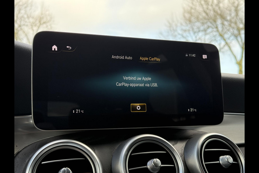 Mercedes-Benz GLC 300e 4MATIC AMG | Navi | Panorama | Trekhaak | Burmester |