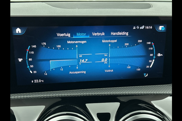 Mercedes-Benz A-Klasse 220 Premium Plus AMG-Line(Goed OnderH, Panorama, Carplay, Stoelen, StoelV, Camera, Navi, Etc)