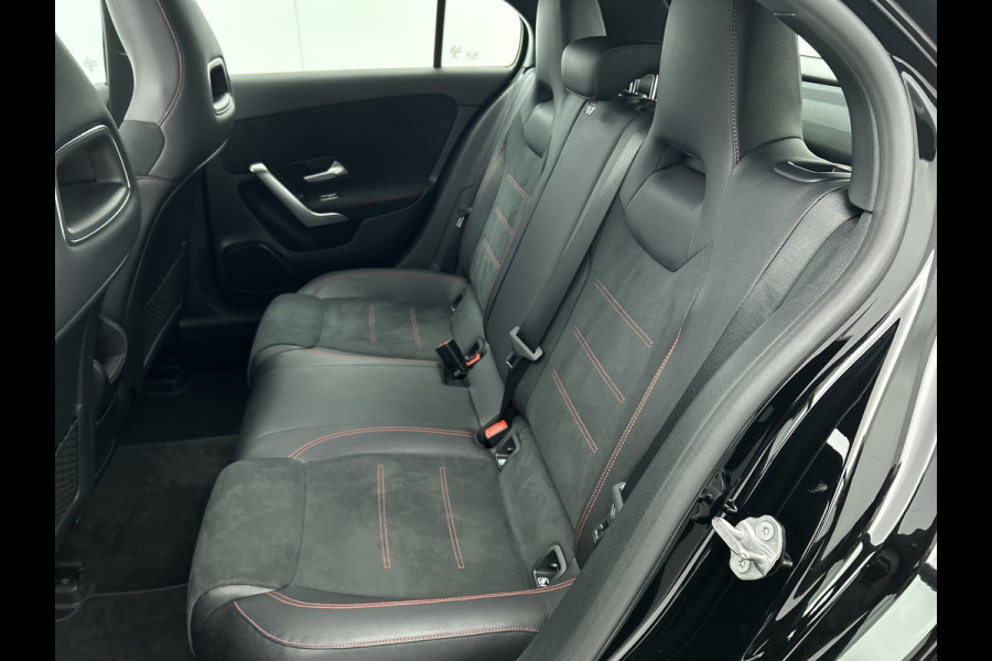 Mercedes-Benz A-Klasse 220 Premium Plus AMG-Line(Goed OnderH, Panorama, Carplay, Stoelen, StoelV, Camera, Navi, Etc)