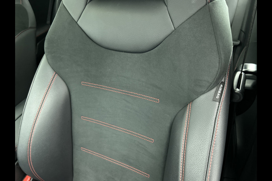 Mercedes-Benz A-Klasse 220 Premium Plus AMG-Line(Goed OnderH, Panorama, Carplay, Stoelen, StoelV, Camera, Navi, Etc)