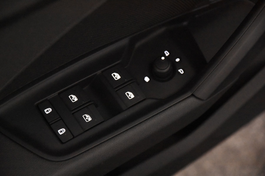 Audi A3 Sportback 30 TFSI *1ste Eigenaar*Navigatie*Stoelverwarming*Keyless*