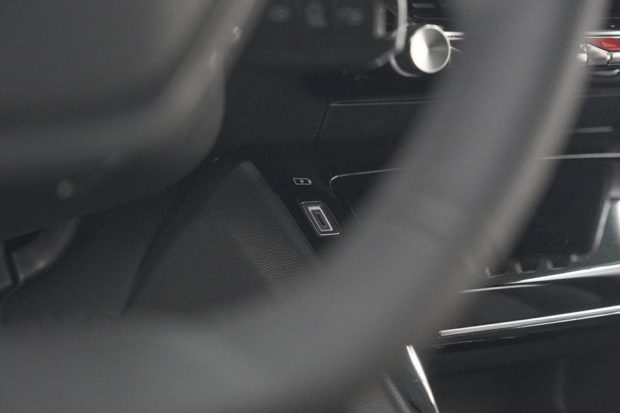 Peugeot 208 Hybrid 100 e-DCS6 Allure | Camera | Apple Carplay | Keyless Entry | Parkeersensoren
