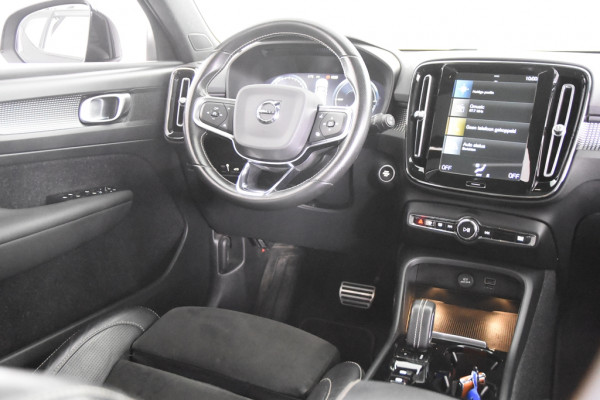 Volvo XC40 1.5 T5 Recharge R-Design *1ste Eigenaar*Panoramadak*Trekhaak*