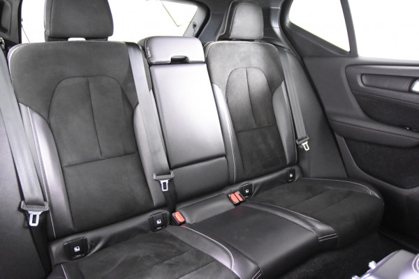 Volvo XC40 1.5 T5 Recharge R-Design *1ste Eigenaar*Panoramadak*Trekhaak*