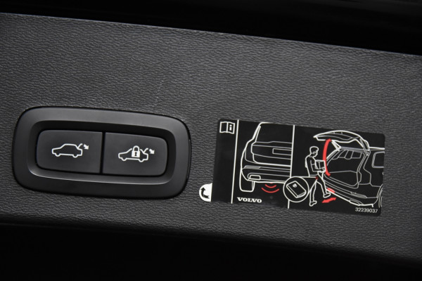 Volvo XC40 1.5 T5 Recharge R-Design *1ste Eigenaar*Panoramadak*Trekhaak*