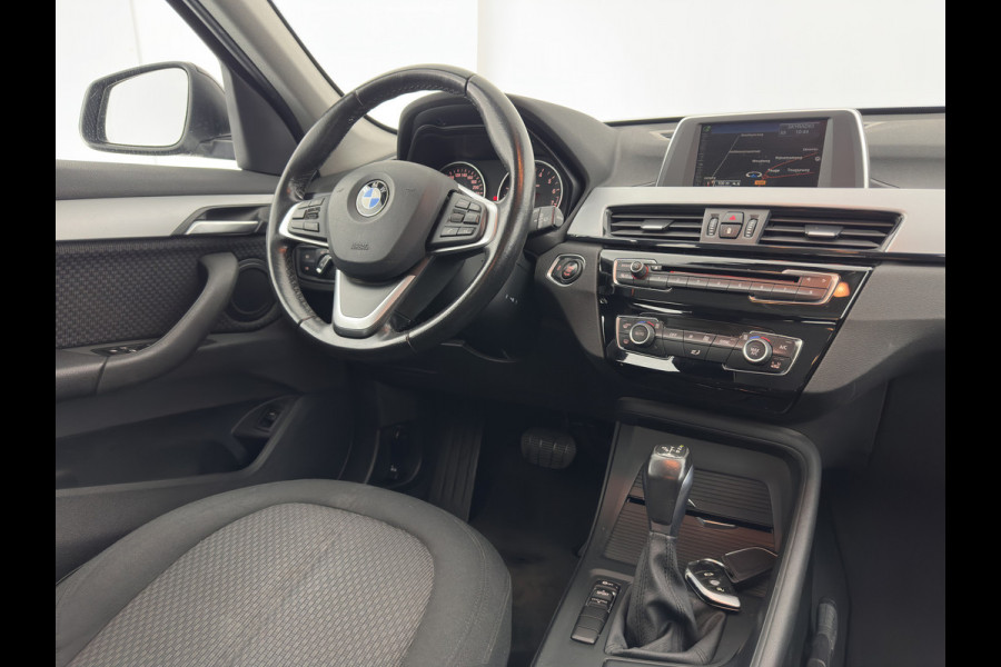 BMW X1 sDrive20i Executive Aut. *XENON | NAVI-FULLMAP | COMFORT-SEATS | ECC | PDC | CRUISE | 17''ALU | TOWBAR*