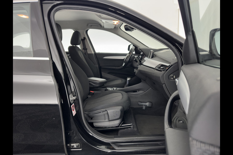 BMW X1 sDrive20i Executive Aut. *XENON | NAVI-FULLMAP | COMFORT-SEATS | ECC | PDC | CRUISE | 17''ALU | TOWBAR*