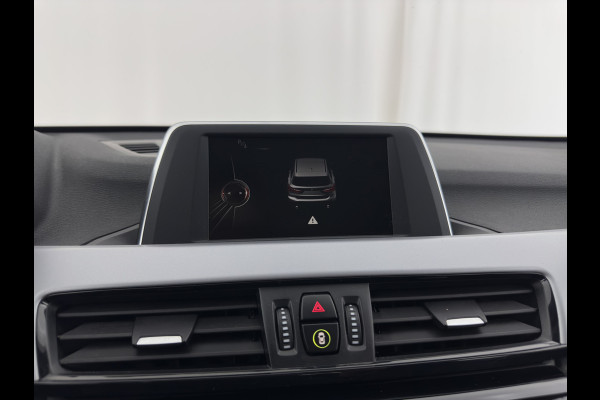 BMW X1 sDrive20i Executive Aut. *XENON | NAVI-FULLMAP | COMFORT-SEATS | ECC | PDC | CRUISE | 17''ALU | TOWBAR*