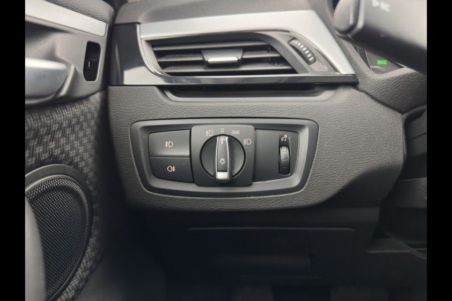 BMW X1 sDrive20i Executive Aut. *XENON | NAVI-FULLMAP | COMFORT-SEATS | ECC | PDC | CRUISE | 17''ALU | TOWBAR*