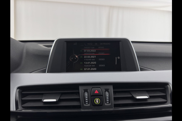 BMW X1 sDrive20i Executive Aut. *XENON | NAVI-FULLMAP | COMFORT-SEATS | ECC | PDC | CRUISE | 17''ALU | TOWBAR*