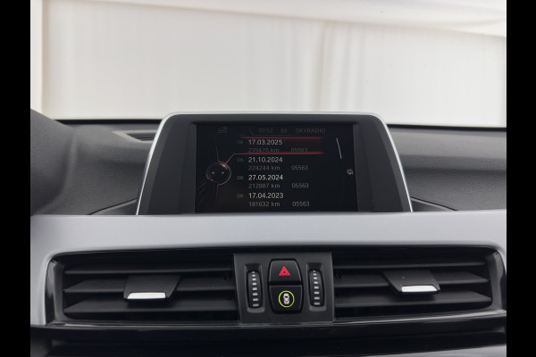 BMW X1 sDrive20i Executive Aut. *XENON | NAVI-FULLMAP | COMFORT-SEATS | ECC | PDC | CRUISE | 17''ALU | TOWBAR*