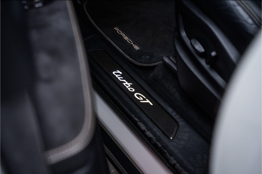 Porsche Cayenne Coupé 4.0 Turbo GT - Individual | Sport Chrono | Luchtvering | HUD