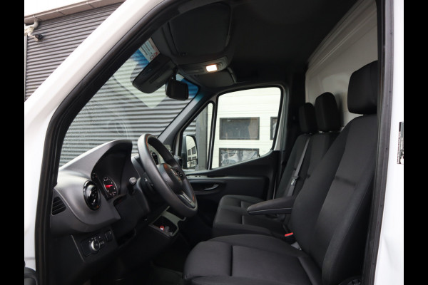 Mercedes-Benz Sprinter 515 CDI Euro 6 Automaat Bakwagen Laadklep - MBUX - Cruise