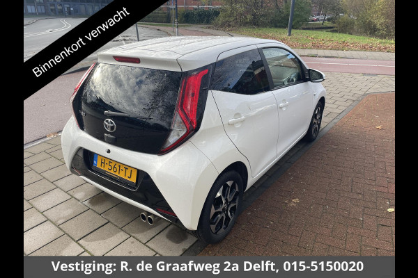 Toyota Aygo 1.0 VVT-i x-joy Apple Carplay/Android Auto | Climtae control | 1E eigenaar | Dealer onderhouden