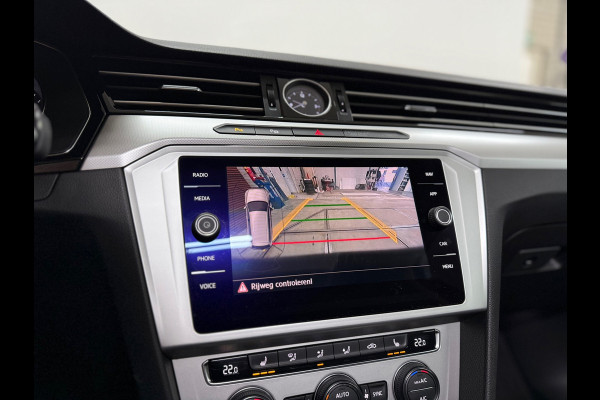 Volkswagen Passat Variant 1.4 TSI ACT Highline | Pano | Navi | Massagestoel | Camera | LED | Adaptive Cruise