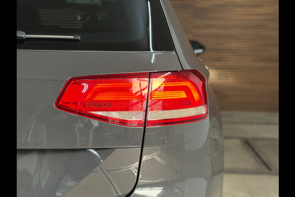 Volkswagen Passat Variant 1.4 TSI ACT Highline | Pano | Navi | Massagestoel | Camera | LED | Adaptive Cruise