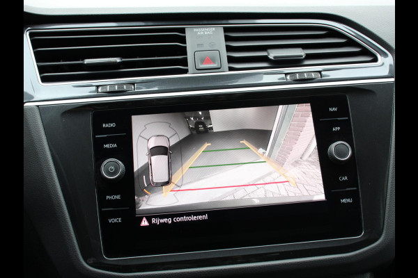 Volkswagen Tiguan 1.5 TSI 150pk DSG Highline | Navigatie | Apple Carplay/Android Auto | Adaptive cruise control | Parkeersensoren | Camera | Park Assist | Lane Assist | Stoel- en stuurverwarming | Getinte ramen | Virtual Cockpit |  LED-verlichting voor