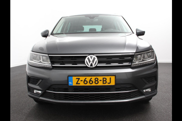 Volkswagen Tiguan 1.5 TSI 150pk DSG Highline | Navigatie | Apple Carplay/Android Auto | Adaptive cruise control | Parkeersensoren | Camera | Park Assist | Lane Assist | Stoel- en stuurverwarming | Getinte ramen | Virtual Cockpit |  LED-verlichting voor