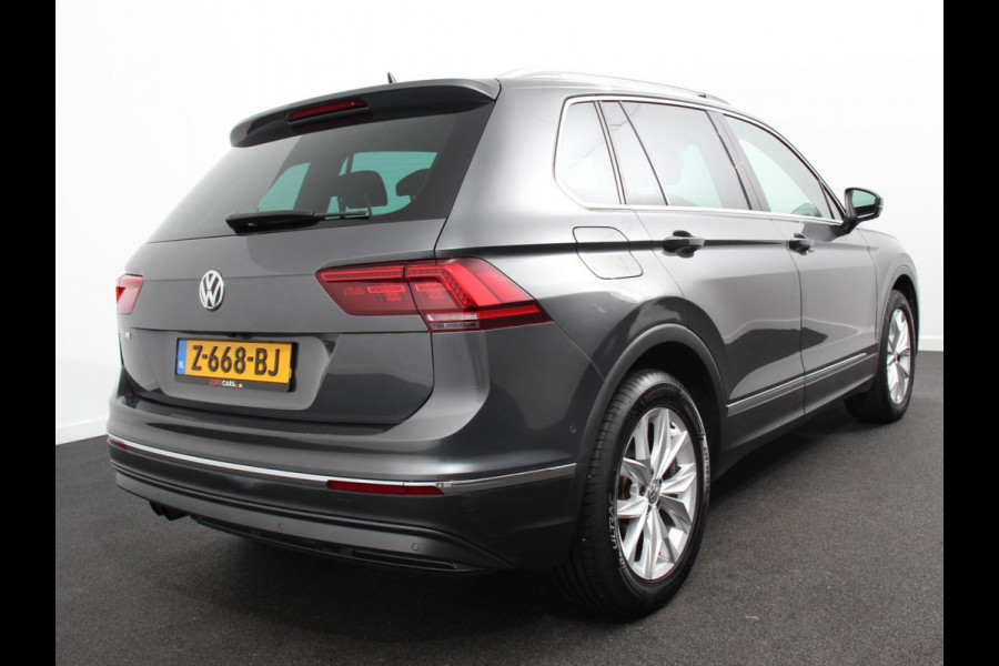 Volkswagen Tiguan 1.5 TSI 150pk DSG Highline | Navigatie | Apple Carplay/Android Auto | Adaptive cruise control | Parkeersensoren | Camera | Park Assist | Lane Assist | Stoel- en stuurverwarming | Getinte ramen | Virtual Cockpit |  LED-verlichting voor
