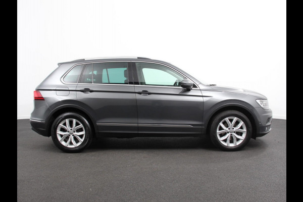 Volkswagen Tiguan 1.5 TSI 150pk DSG Highline | Navigatie | Apple Carplay/Android Auto | Adaptive cruise control | Parkeersensoren | Camera | Park Assist | Lane Assist | Stoel- en stuurverwarming | Getinte ramen | Virtual Cockpit |  LED-verlichting voor