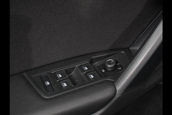 Volkswagen Tiguan 1.5 TSI 150pk DSG Highline | Navigatie | Apple Carplay/Android Auto | Adaptive cruise control | Parkeersensoren | Camera | Park Assist | Lane Assist | Stoel- en stuurverwarming | Getinte ramen | Virtual Cockpit |  LED-verlichting voor