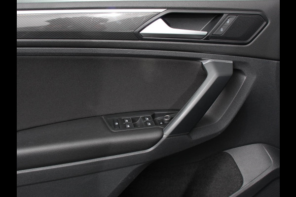 Volkswagen Tiguan 1.5 TSI 150pk DSG Highline | Navigatie | Apple Carplay/Android Auto | Adaptive cruise control | Parkeersensoren | Camera | Park Assist | Lane Assist | Stoel- en stuurverwarming | Getinte ramen | Virtual Cockpit |  LED-verlichting voor