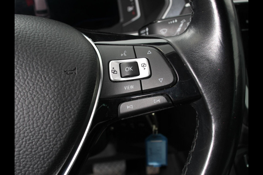 Volkswagen Tiguan 1.5 TSI 150pk DSG Highline | Navigatie | Apple Carplay/Android Auto | Adaptive cruise control | Parkeersensoren | Camera | Park Assist | Lane Assist | Stoel- en stuurverwarming | Getinte ramen | Virtual Cockpit |  LED-verlichting voor