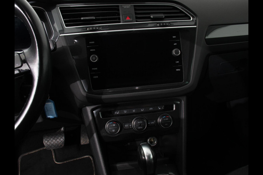 Volkswagen Tiguan 1.5 TSI 150pk DSG Highline | Navigatie | Apple Carplay/Android Auto | Adaptive cruise control | Parkeersensoren | Camera | Park Assist | Lane Assist | Stoel- en stuurverwarming | Getinte ramen | Virtual Cockpit |  LED-verlichting voor