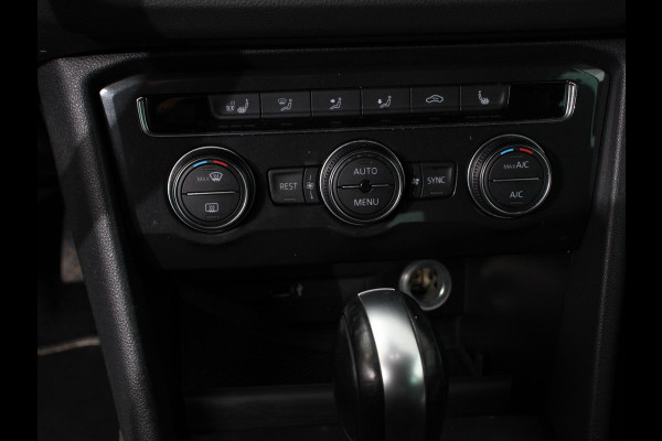 Volkswagen Tiguan 1.5 TSI 150pk DSG Highline | Navigatie | Apple Carplay/Android Auto | Adaptive cruise control | Parkeersensoren | Camera | Park Assist | Lane Assist | Stoel- en stuurverwarming | Getinte ramen | Virtual Cockpit |  LED-verlichting voor