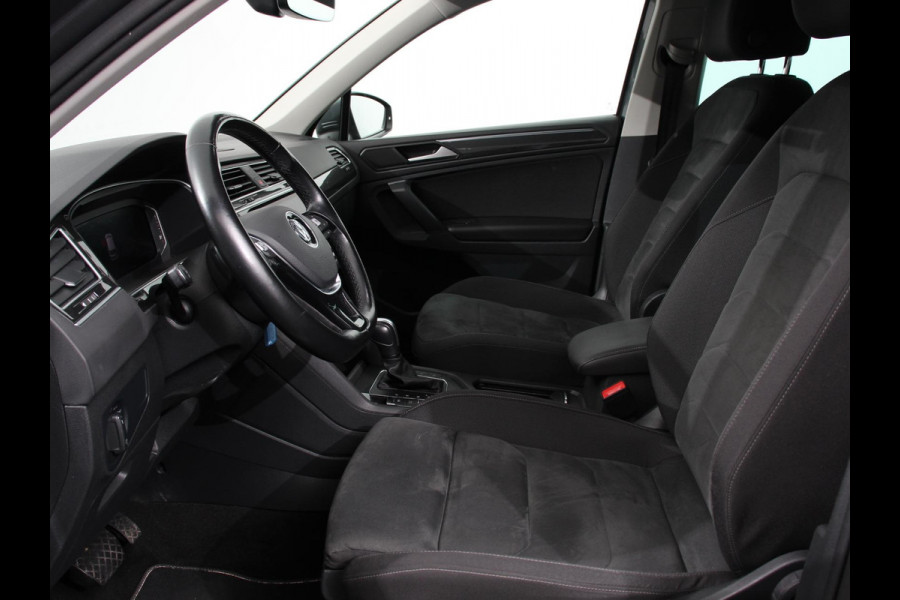 Volkswagen Tiguan 1.5 TSI 150pk DSG Highline | Navigatie | Apple Carplay/Android Auto | Adaptive cruise control | Parkeersensoren | Camera | Park Assist | Lane Assist | Stoel- en stuurverwarming | Getinte ramen | Virtual Cockpit |  LED-verlichting voor
