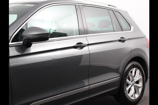 Volkswagen Tiguan 1.5 TSI 150pk DSG Highline | Navigatie | Apple Carplay/Android Auto | Adaptive cruise control | Parkeersensoren | Camera | Park Assist | Lane Assist | Stoel- en stuurverwarming | Getinte ramen | Virtual Cockpit |  LED-verlichting voor