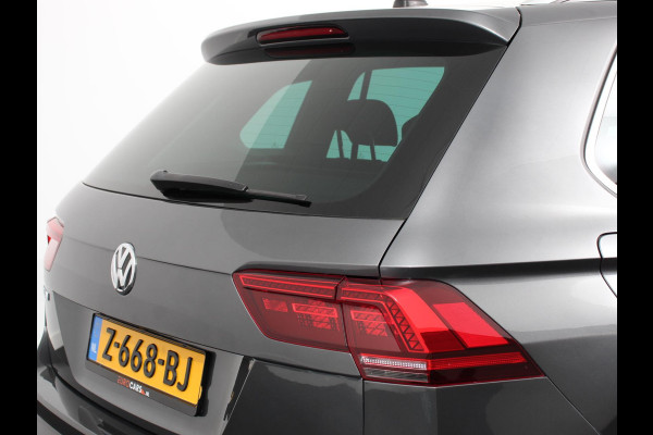 Volkswagen Tiguan 1.5 TSI 150pk DSG Highline | Navigatie | Apple Carplay/Android Auto | Adaptive cruise control | Parkeersensoren | Camera | Park Assist | Lane Assist | Stoel- en stuurverwarming | Getinte ramen | Virtual Cockpit |  LED-verlichting voor