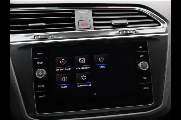 Volkswagen Tiguan 1.5 TSI 150pk DSG Highline | Navigatie | Apple Carplay/Android Auto | Adaptive cruise control | Parkeersensoren | Camera | Park Assist | Lane Assist | Stoel- en stuurverwarming | Getinte ramen | Virtual Cockpit |  LED-verlichting voor