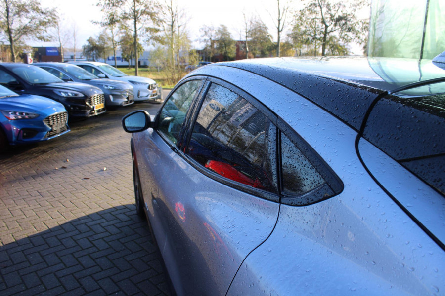 Ford Mustang Mach-E RWD 75 kWh | Trekhaak | Lederen bekleding | Voorruitverwarming | Stoelverwarming | Adaptieve cruise Control | Camera | Electrische achterklep