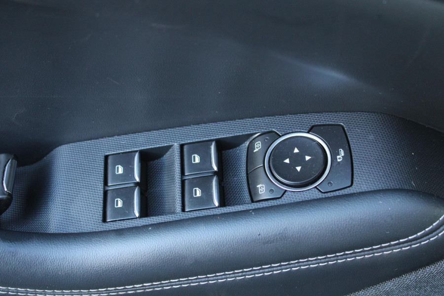 Ford Mustang Mach-E RWD 75 kWh | Trekhaak | Lederen bekleding | Voorruitverwarming | Stoelverwarming | Adaptieve cruise Control | Camera | Electrische achterklep