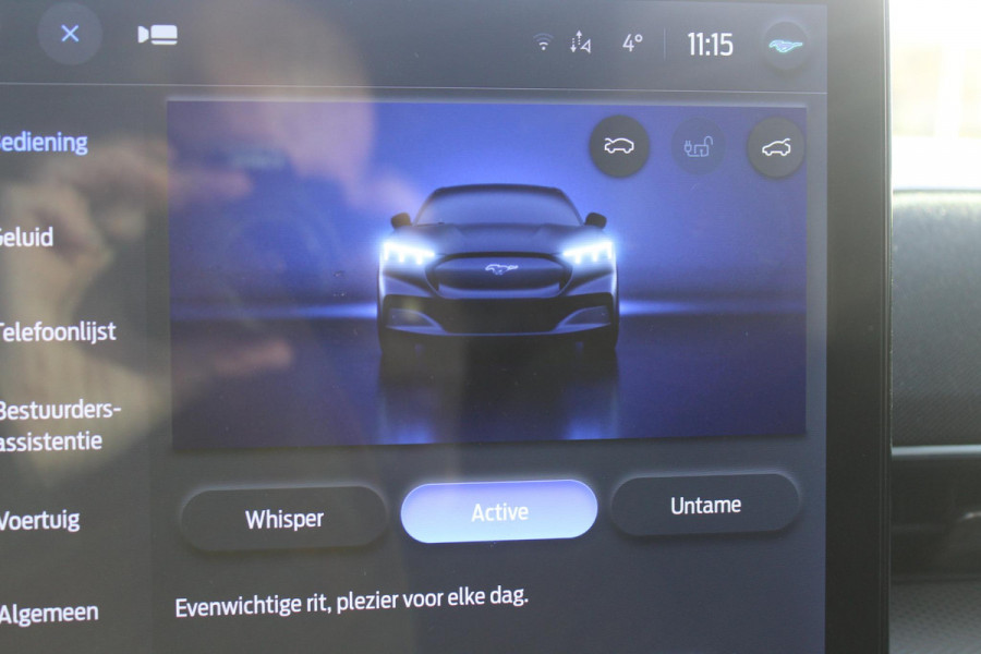 Ford Mustang Mach-E RWD 75 kWh | Trekhaak | Lederen bekleding | Voorruitverwarming | Stoelverwarming | Adaptieve cruise Control | Camera | Electrische achterklep