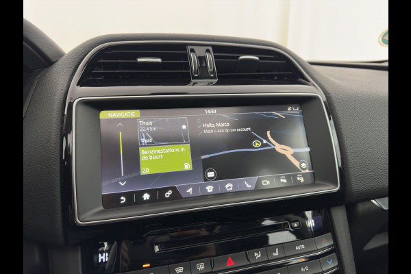 Jaguar F-Pace 2.0 Portfolio Black-line AWD 25d (INCL-BTW) Aut. *PANO | HEAD-UP | LUXURY-LEATHER | BLIND-SPOT | MERIDIAN-SOUND | HEATED-SPORTSEATS | NAVI-FULLMAP | KEYLESS | CAMERA | ECC | CARPLAY | SHIFT-PADDLES | PDC | LANE-ASSIST | ...