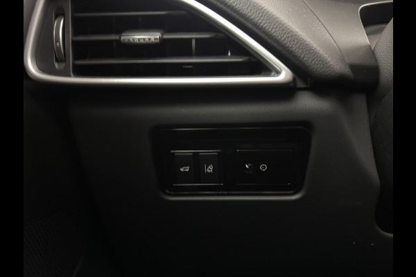 Jaguar F-Pace 2.0 Portfolio Black-line AWD 25d (INCL-BTW) Aut. *PANO | HEAD-UP | LUXURY-LEATHER | BLIND-SPOT | MERIDIAN-SOUND | HEATED-SPORTSEATS | NAVI-FULLMAP | KEYLESS | CAMERA | ECC | CARPLAY | SHIFT-PADDLES | PDC | LANE-ASSIST | ...