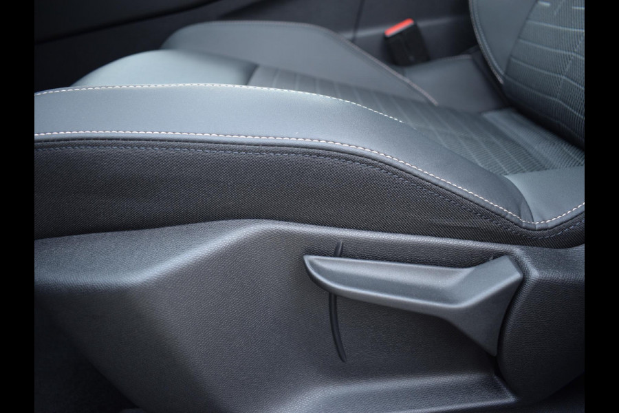 Peugeot 3008 1.2 Hybrid 136 Allure 360 CAMERA | NAVI & CARPLAY | ADAPTIVE CRUISECONTROL