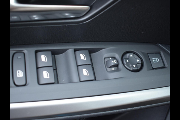 Peugeot 3008 1.2 Hybrid 136 Allure 360 CAMERA | NAVI & CARPLAY | ADAPTIVE CRUISECONTROL