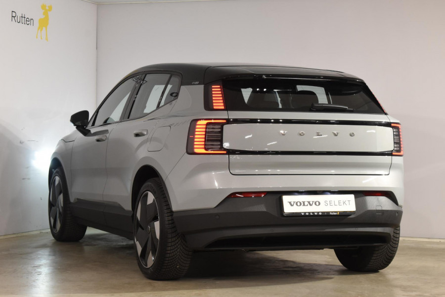 Volvo EX30 Single Motor Extended Range Plus 69 kWh / Adaptieve Cruise Control/ Dodehoek Detectie / Parkeersensoren v+a / Achteruitrijcamera / Warmtepomp / Google Services /