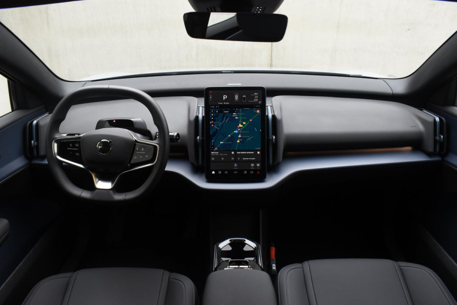 Volvo EX30 Single Motor Extended Range Plus 69 kWh / Adaptieve Cruise Control/ Dodehoek Detectie / Parkeersensoren v+a / Achteruitrijcamera / Warmtepomp / Google Services /