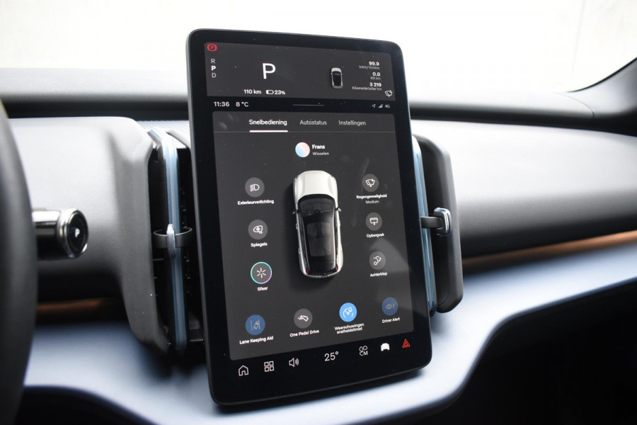 Volvo EX30 Single Motor Extended Range Plus 69 kWh / Adaptieve Cruise Control/ Dodehoek Detectie / Parkeersensoren v+a / Achteruitrijcamera / Warmtepomp / Google Services /